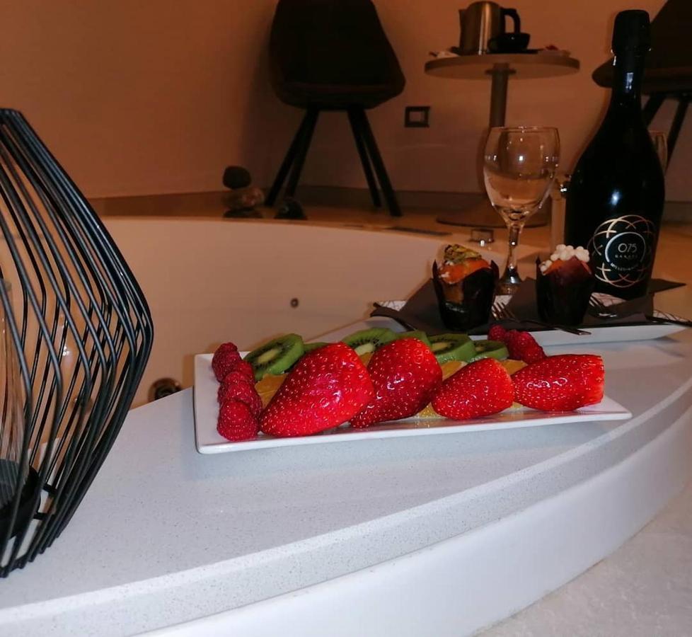 Lux Suite Таранто Экстерьер фото
