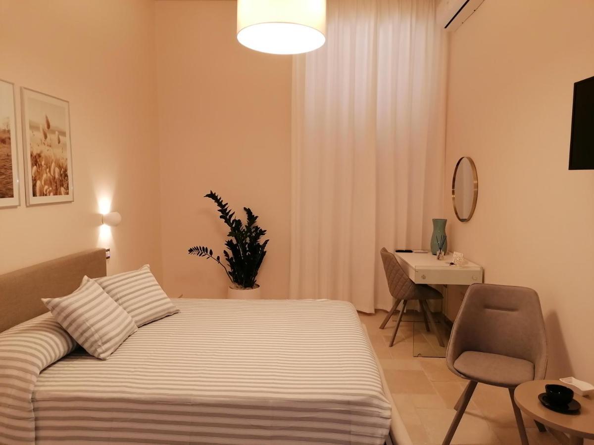 Lux Suite Таранто Экстерьер фото