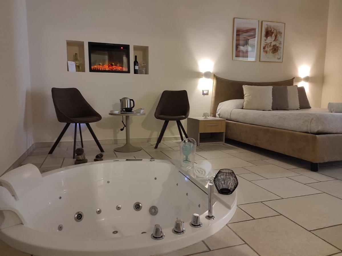 Lux Suite Таранто Экстерьер фото
